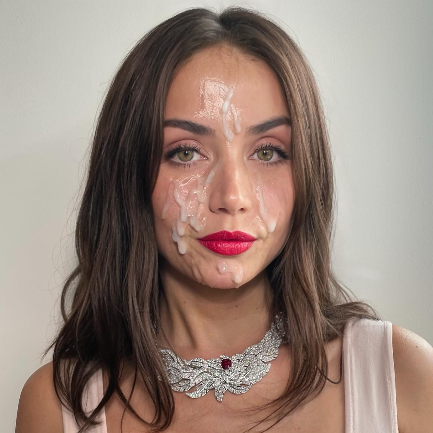 gCJNcDCJ CELEBRITY FACIALS 31.png